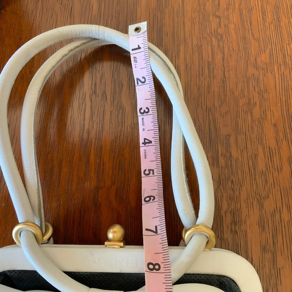 CHANEL PERFORATED KISS TOP CLOSURE BOW BLACK HANDBAG - Picture 12 of 14